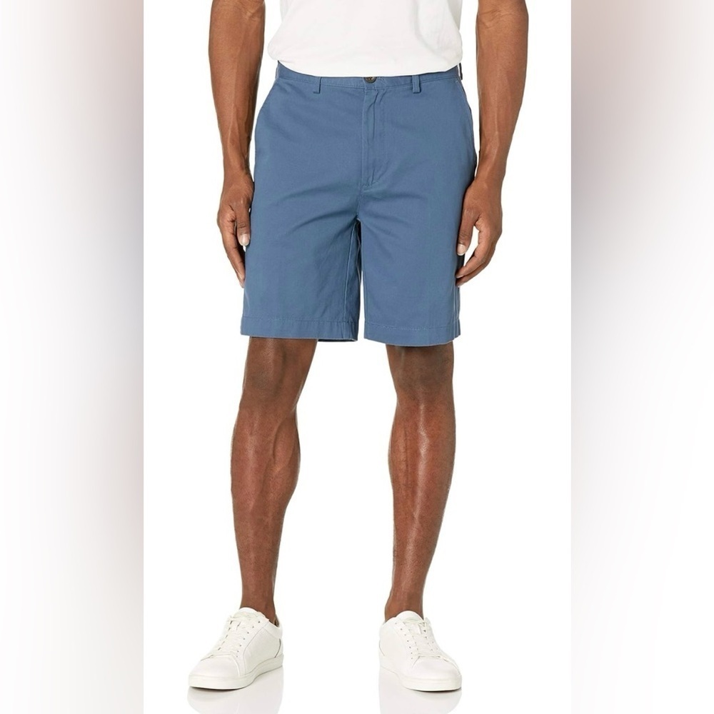 Amazon Essentials Men's Classic-Fit 9" Chino Short, Blue, 36
